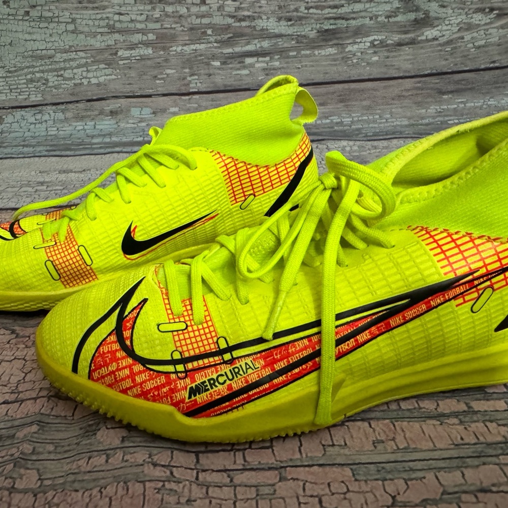 Gorgeous fluorescent yellow sneakers for a little girl size  4.5 Y. Comfortable
